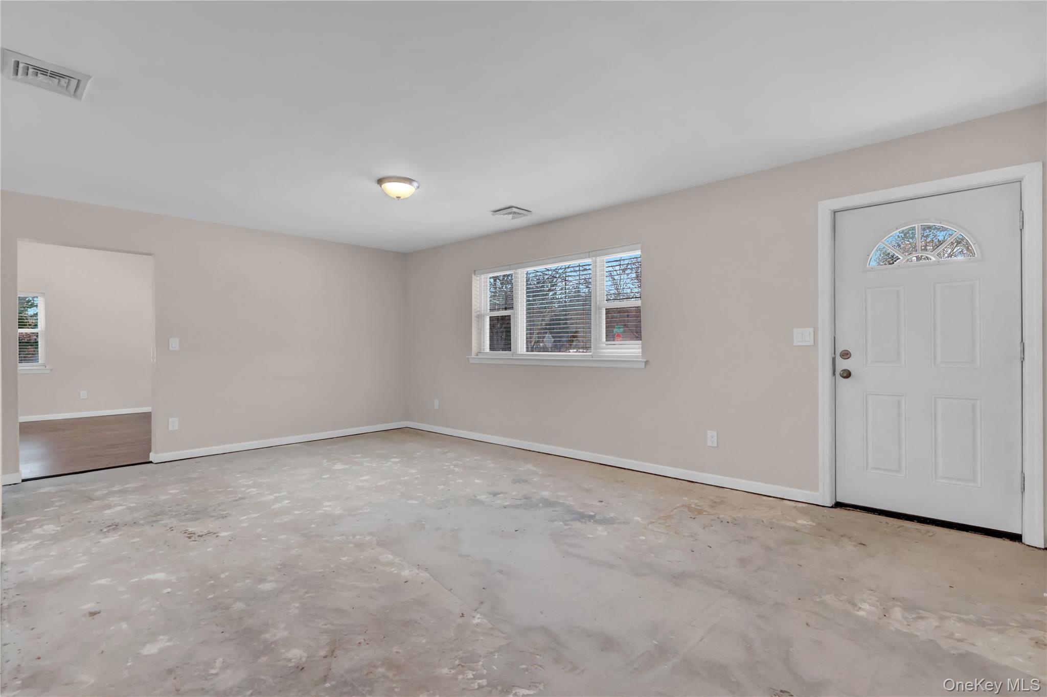 2 7th Street, Center Moriches, NY 11934