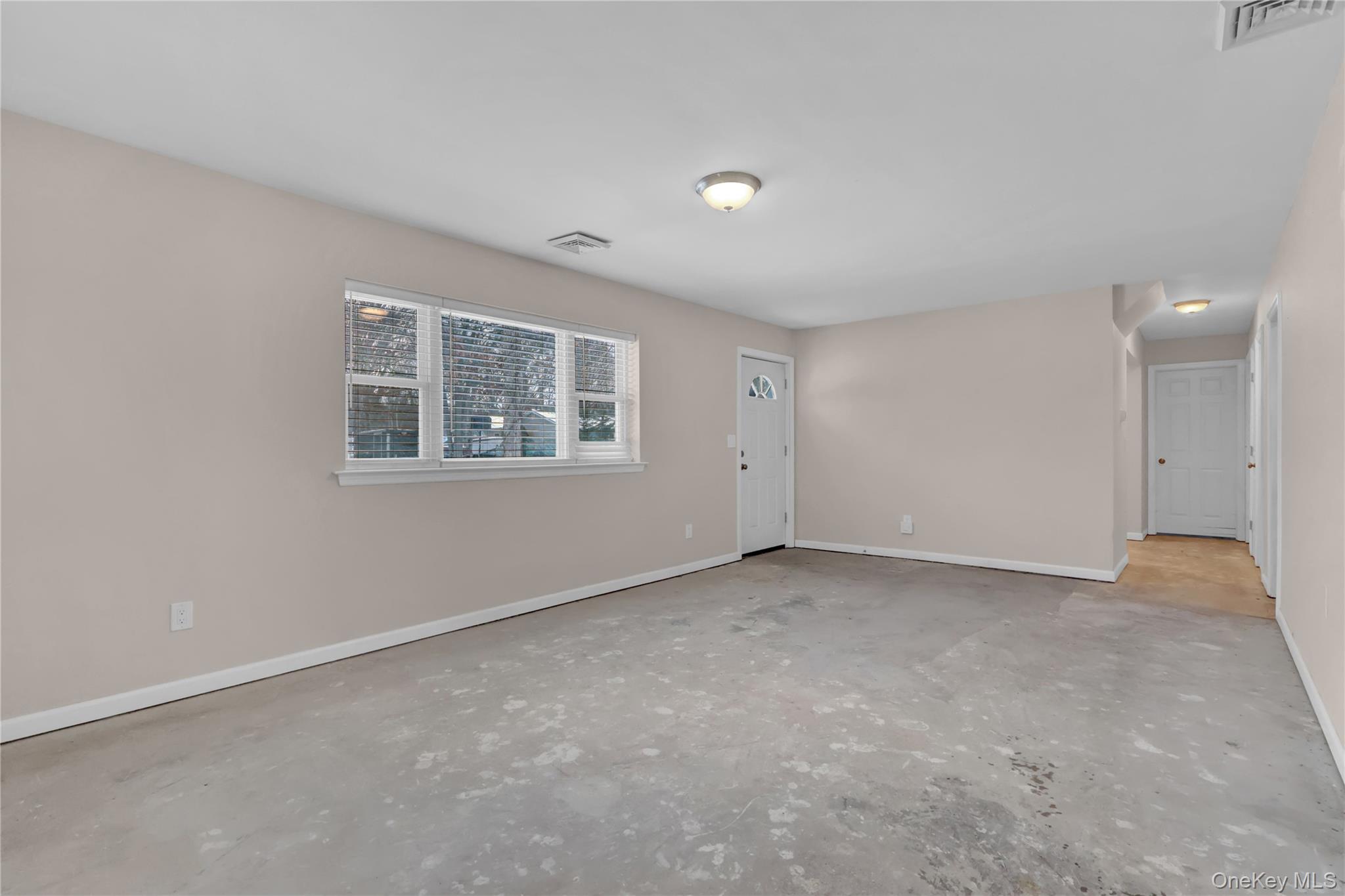 2 7th Street, Center Moriches, NY 11934