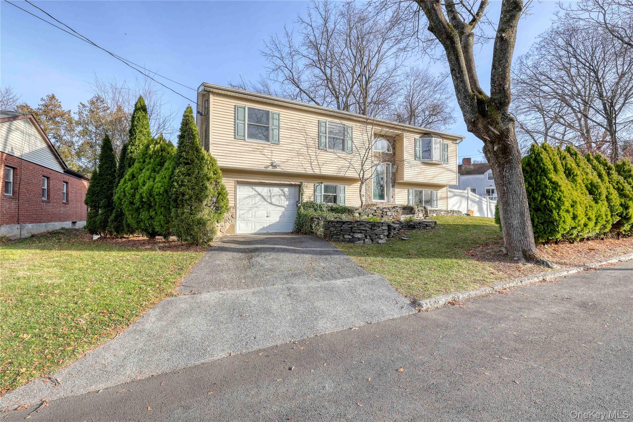 8 Jamison Place, Newburgh, NY 12550