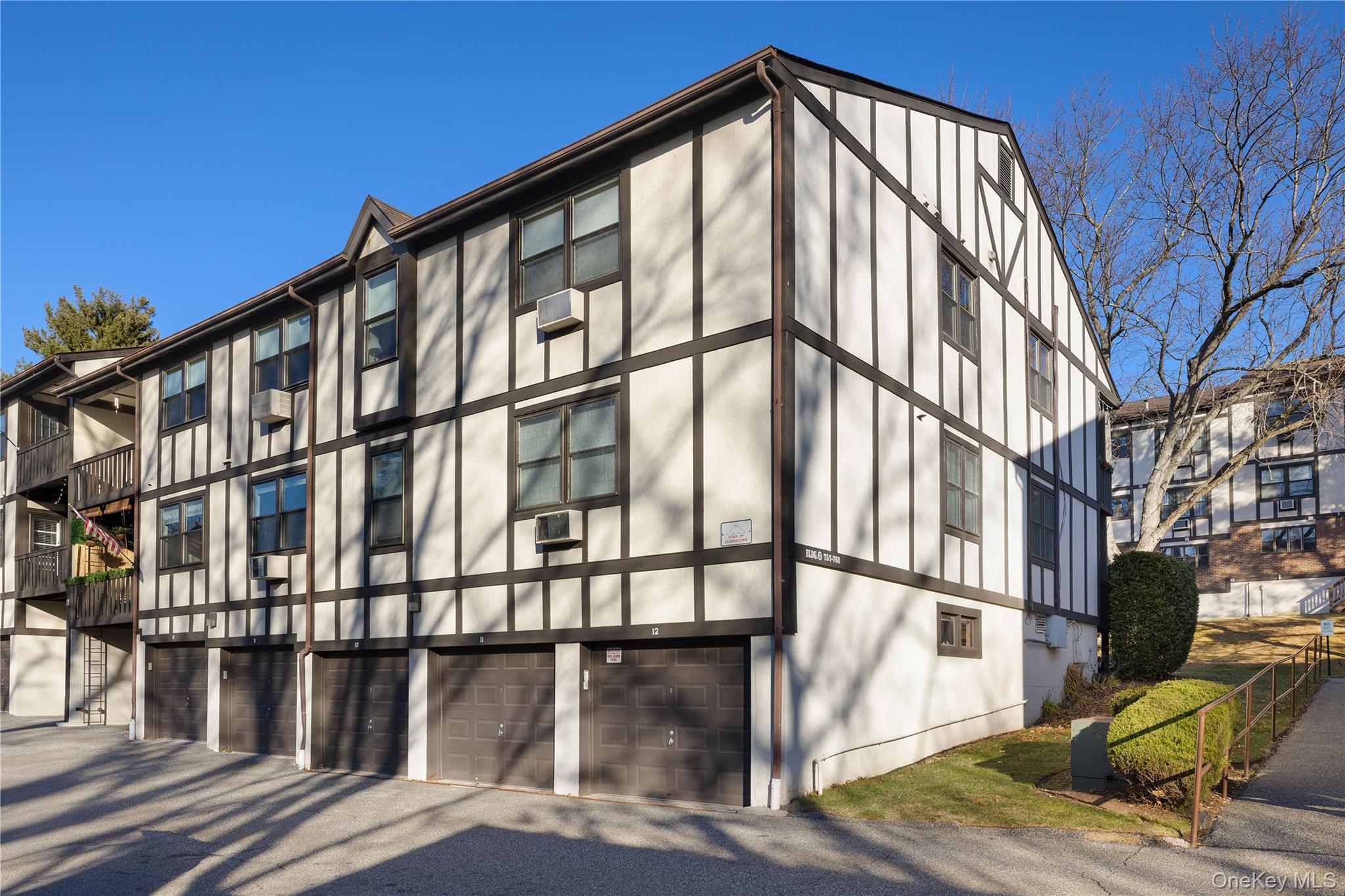 765 Sierra Vista Lane, Valley Cottage, NY 10989