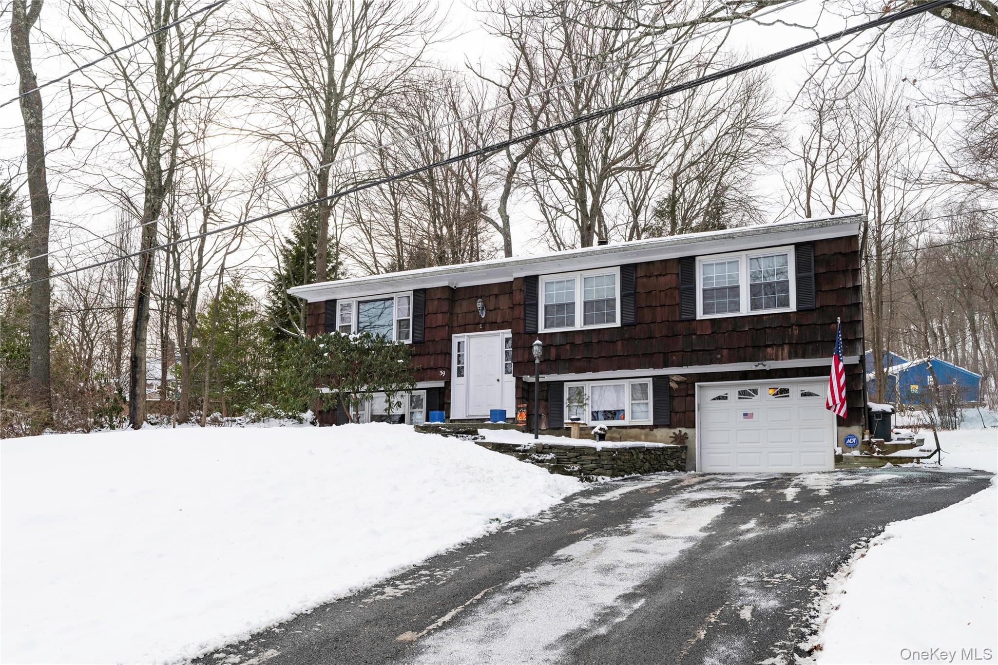 39 Worthington Drive W, Carmel, NY 10512