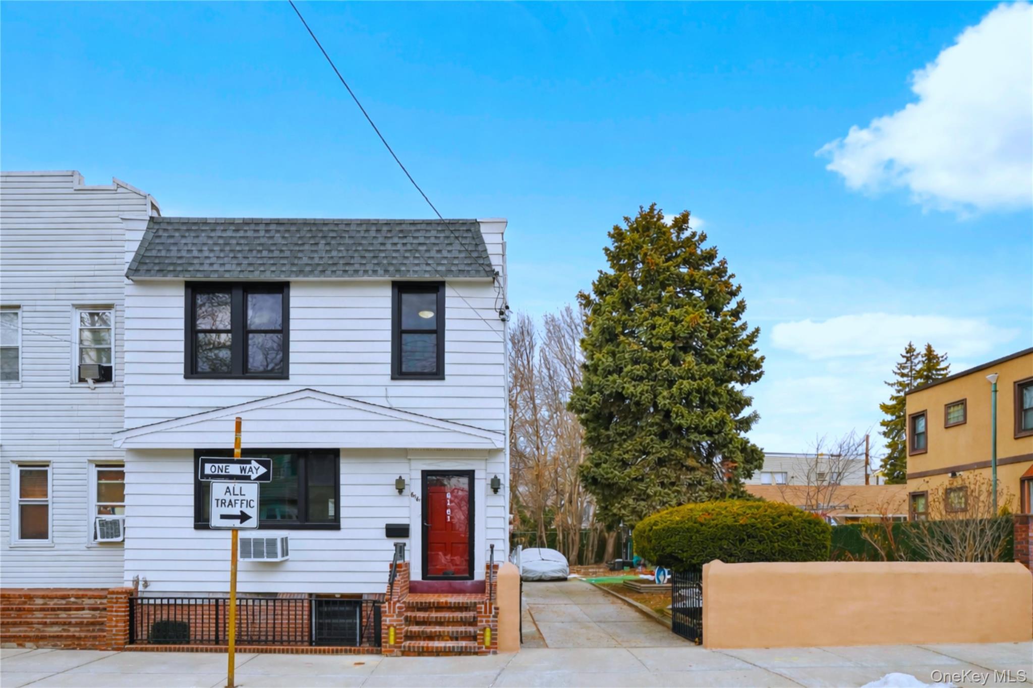 6161 62 Avenue, Middle Village, NY 11379