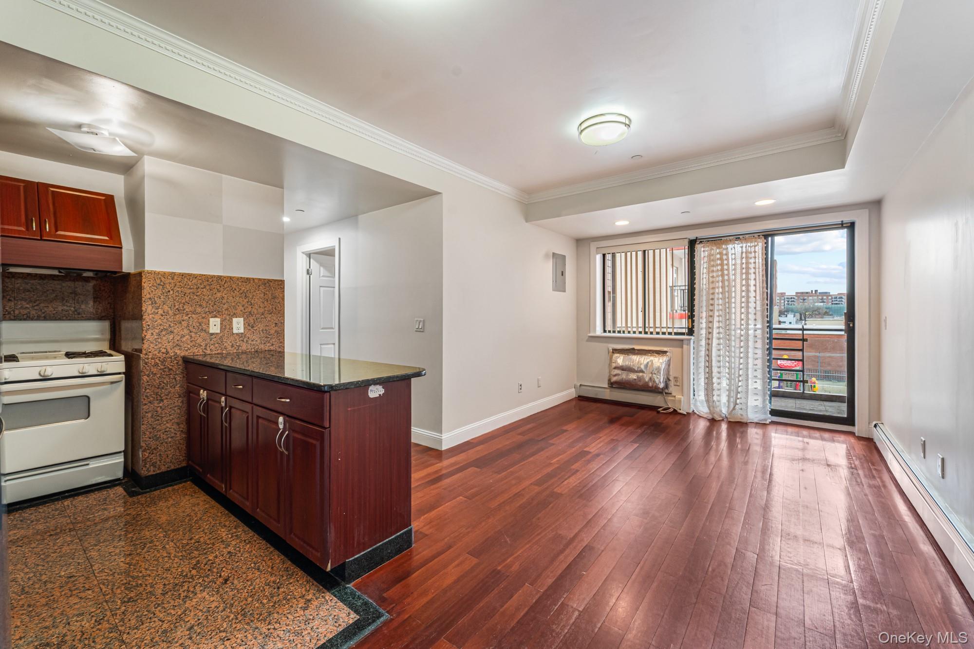4105 College Point Boulevard # 5C, Flushing, NY 11355