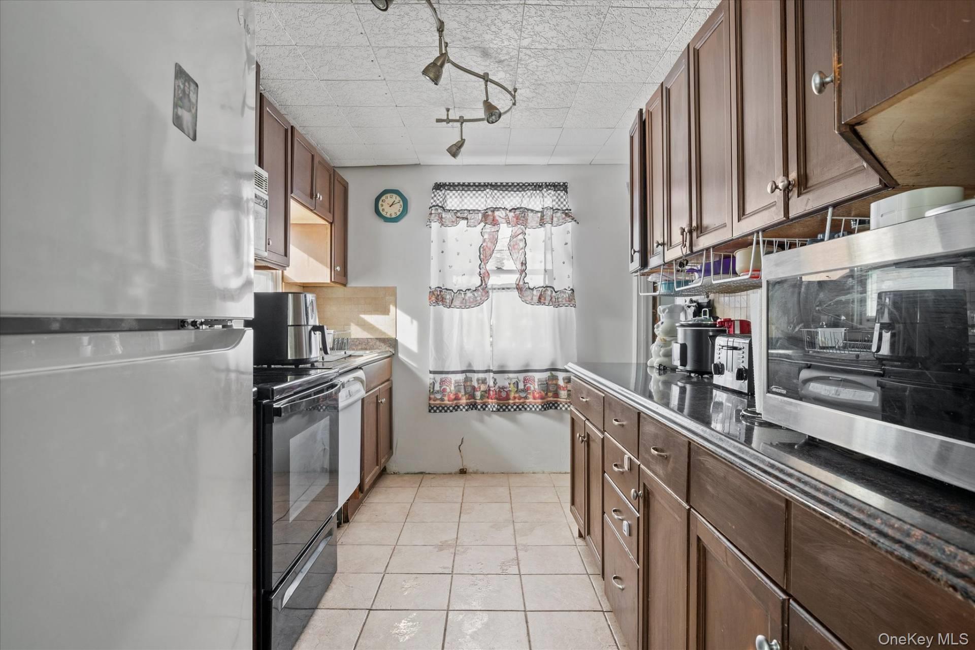 97 Maple Avenue, Shirley, NY 11967