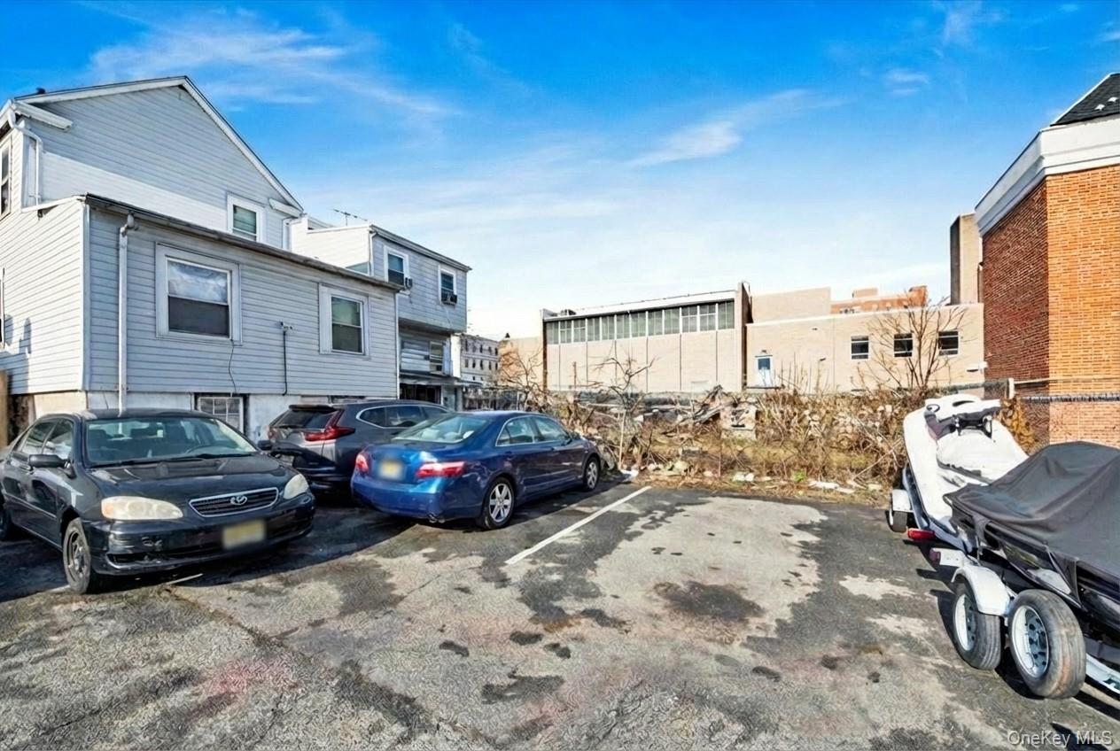 13 N 6th Avenue, Mount Vernon, NY 10550