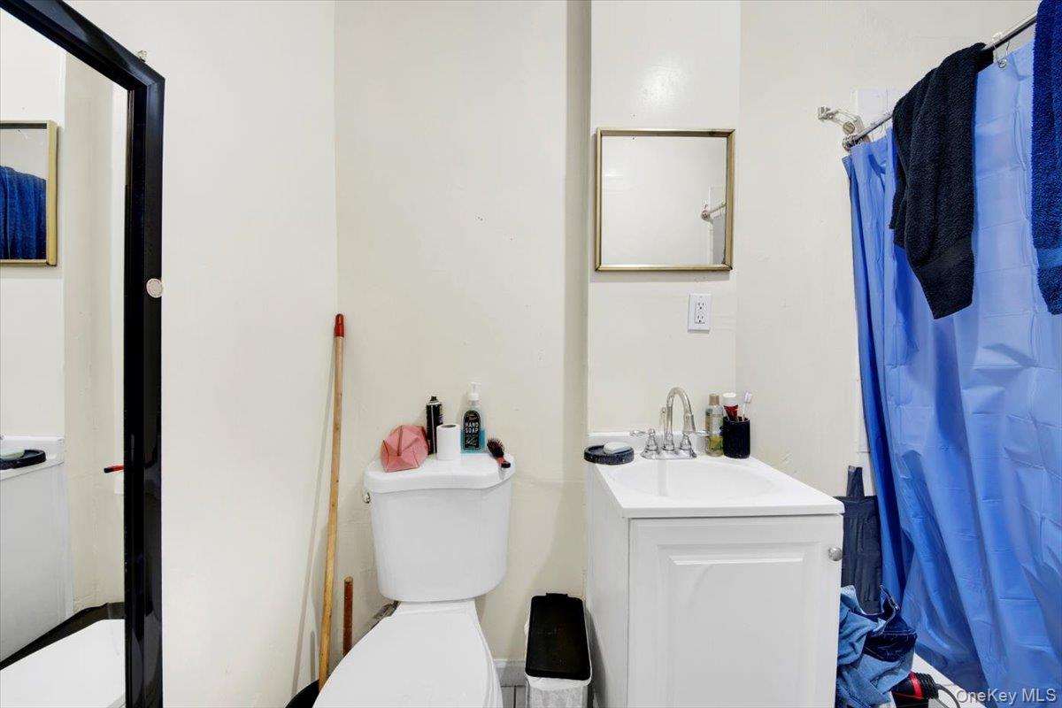 13 N 6th Avenue, Mount Vernon, NY 10550