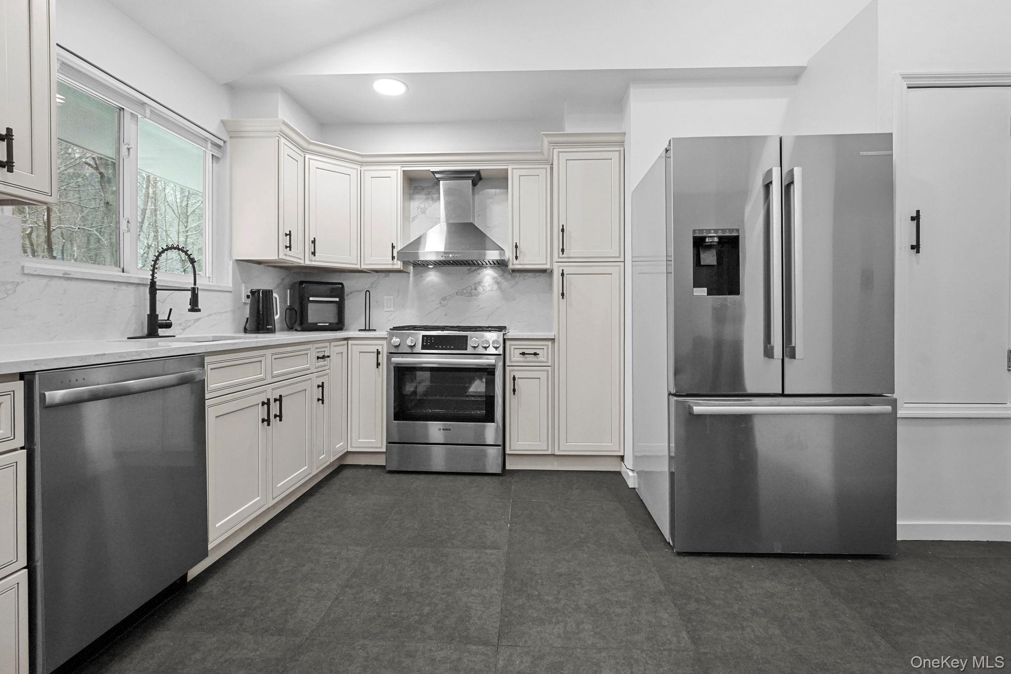 29 Meadow Lane, Chappaqua, NY 10514