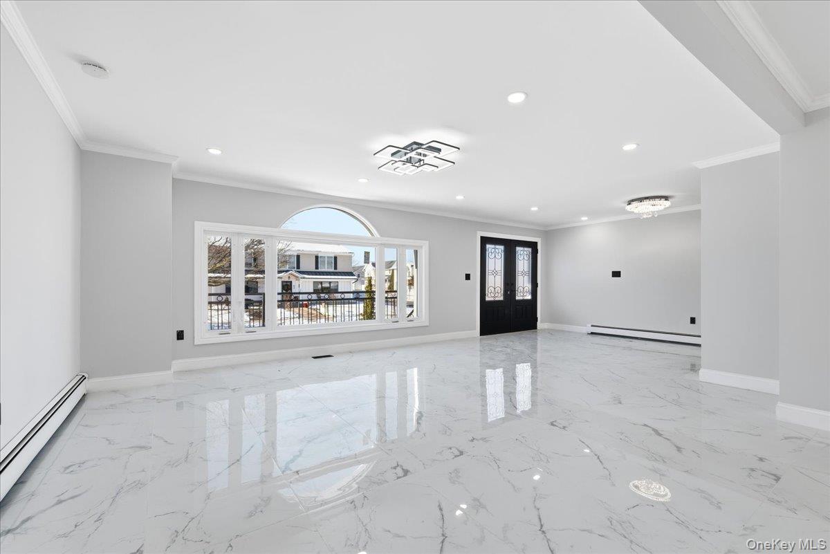 88 Mark Lane, Atlantic Beach, NY 11509