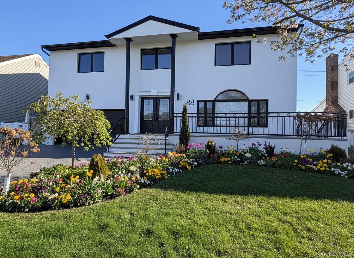 88 Mark Lane, Atlantic Beach, NY 11509