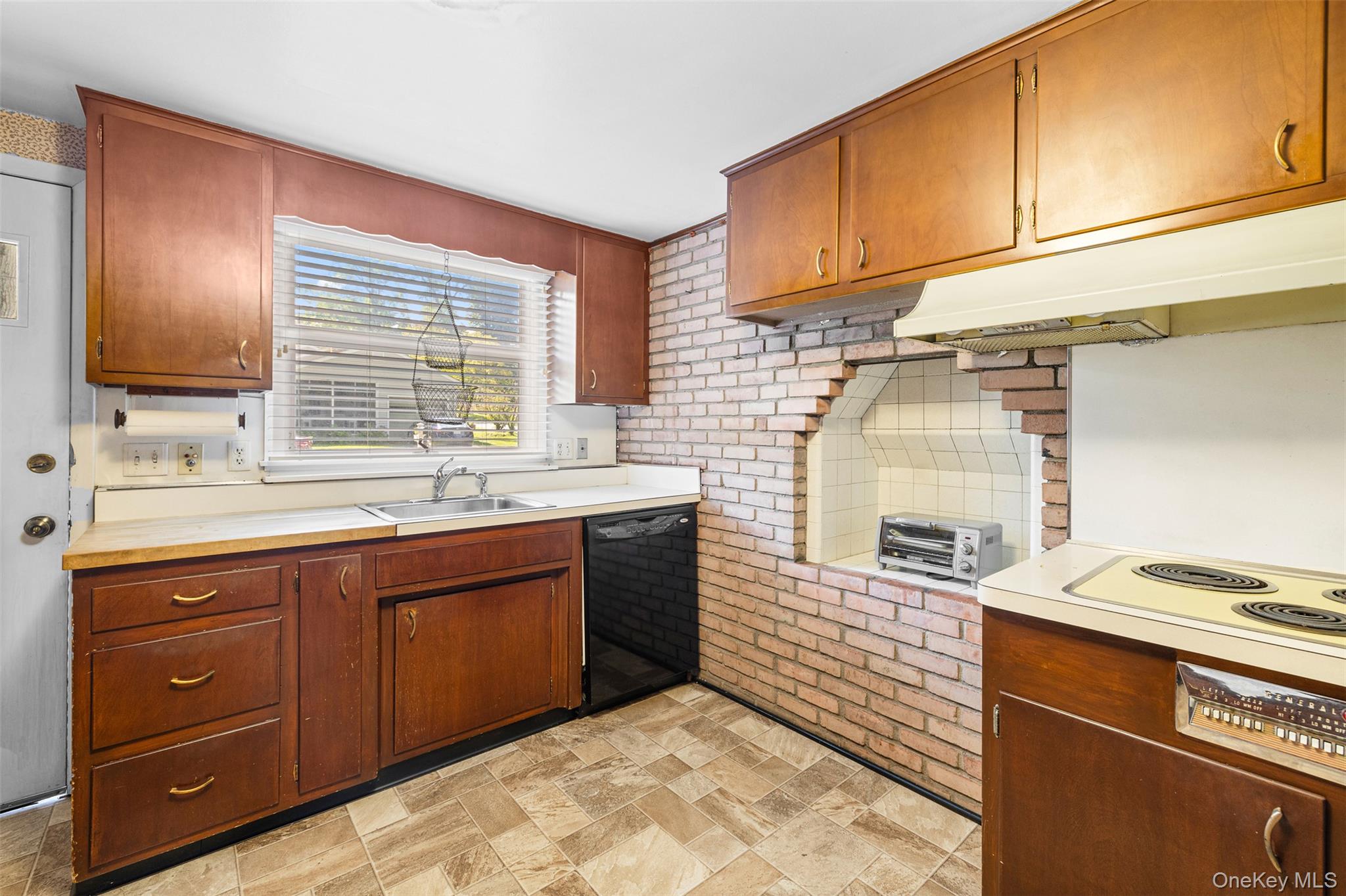 9 Beech Street, Balmville, NY 12550