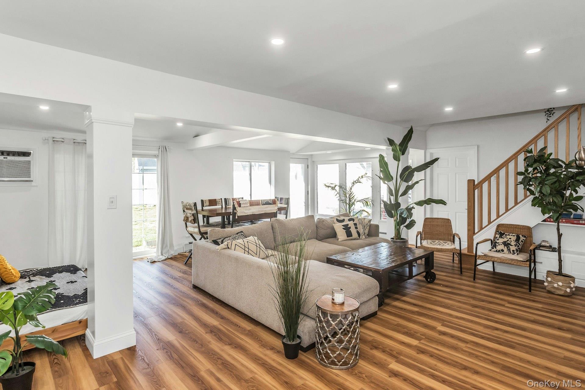 38 Fireplace Lane, Hicksville, NY 11801