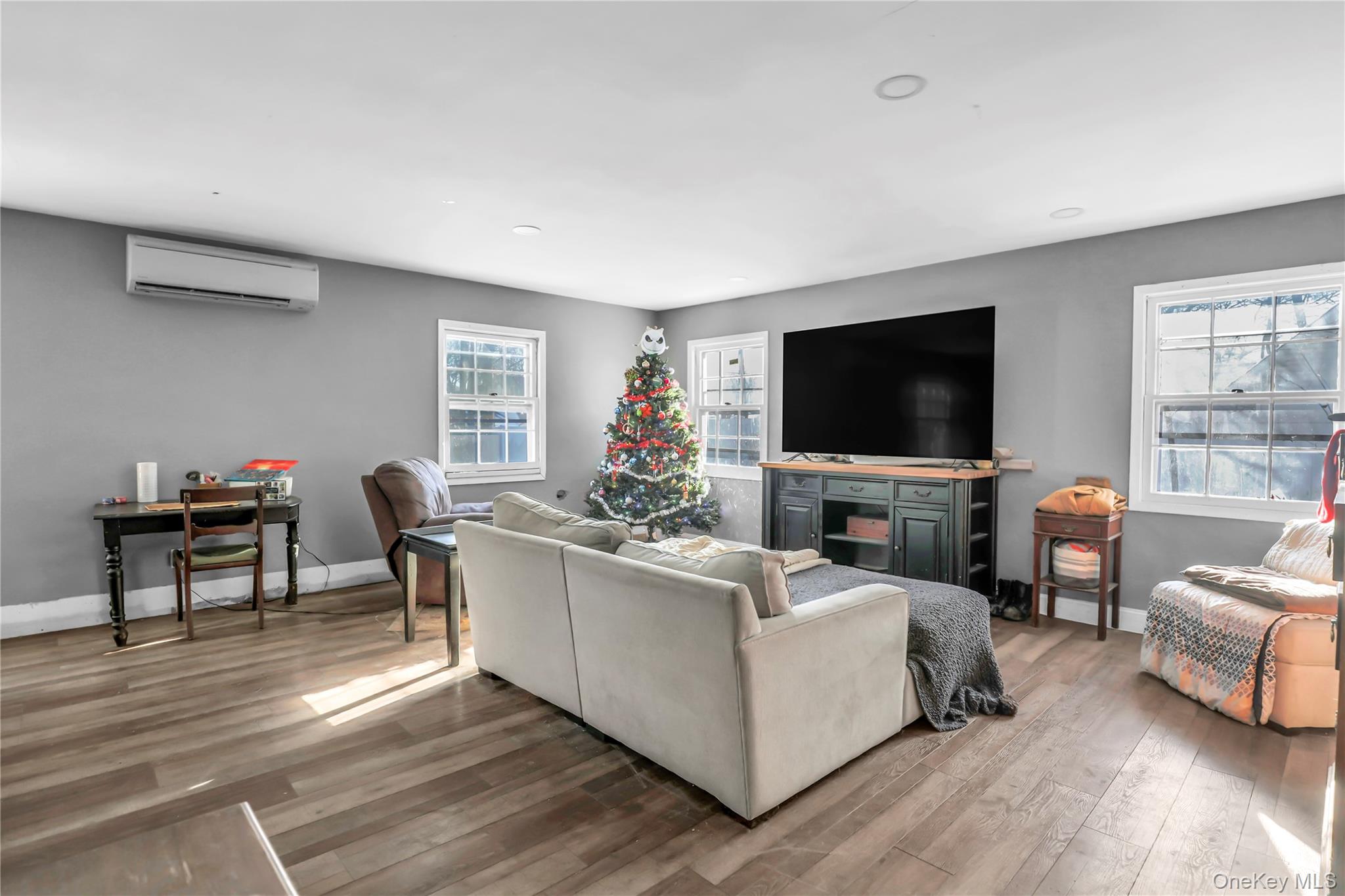 11 Seward Lane, Stony Brook, NY 11790