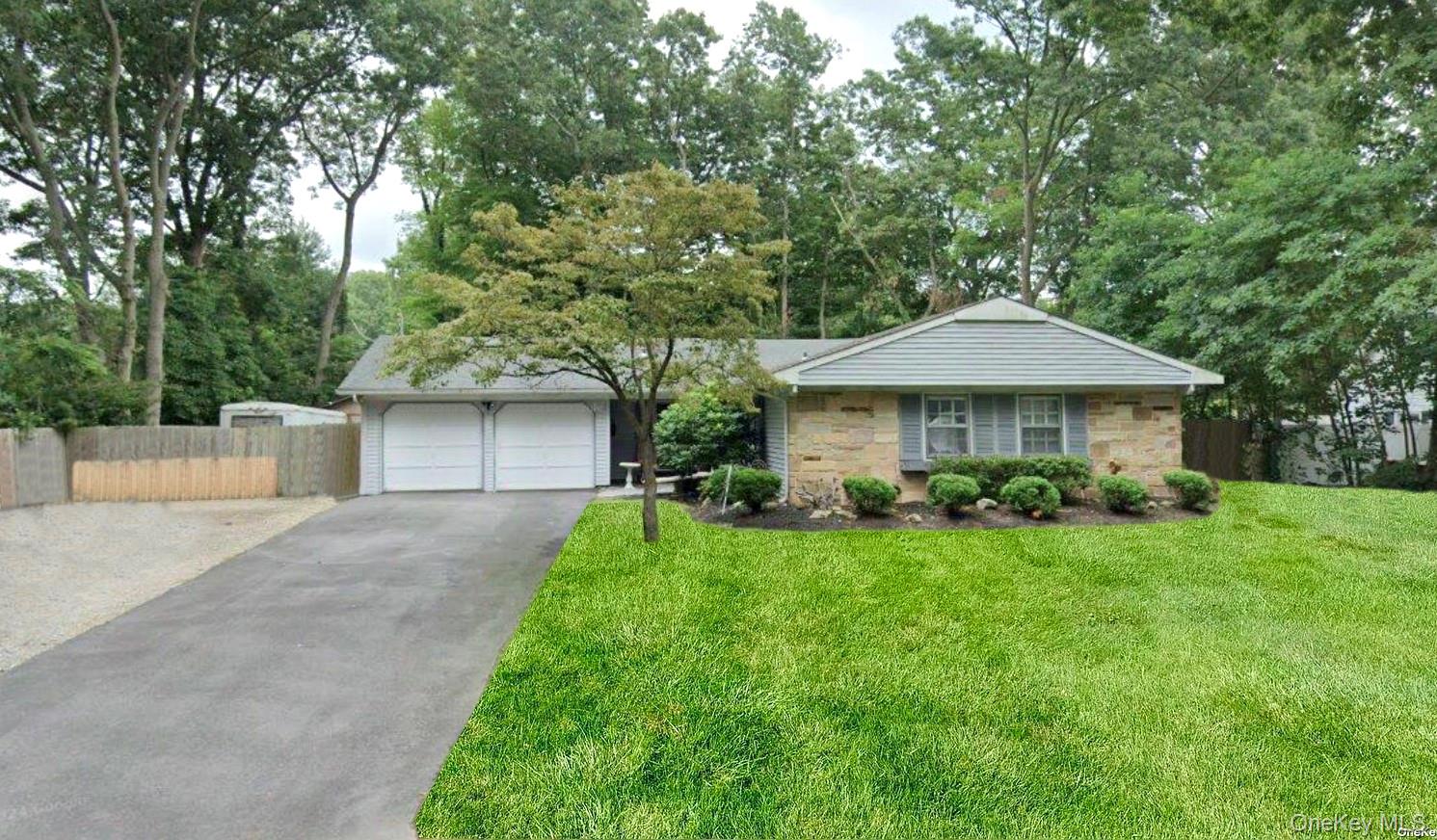 11 Seward Lane, Stony Brook, NY 11790