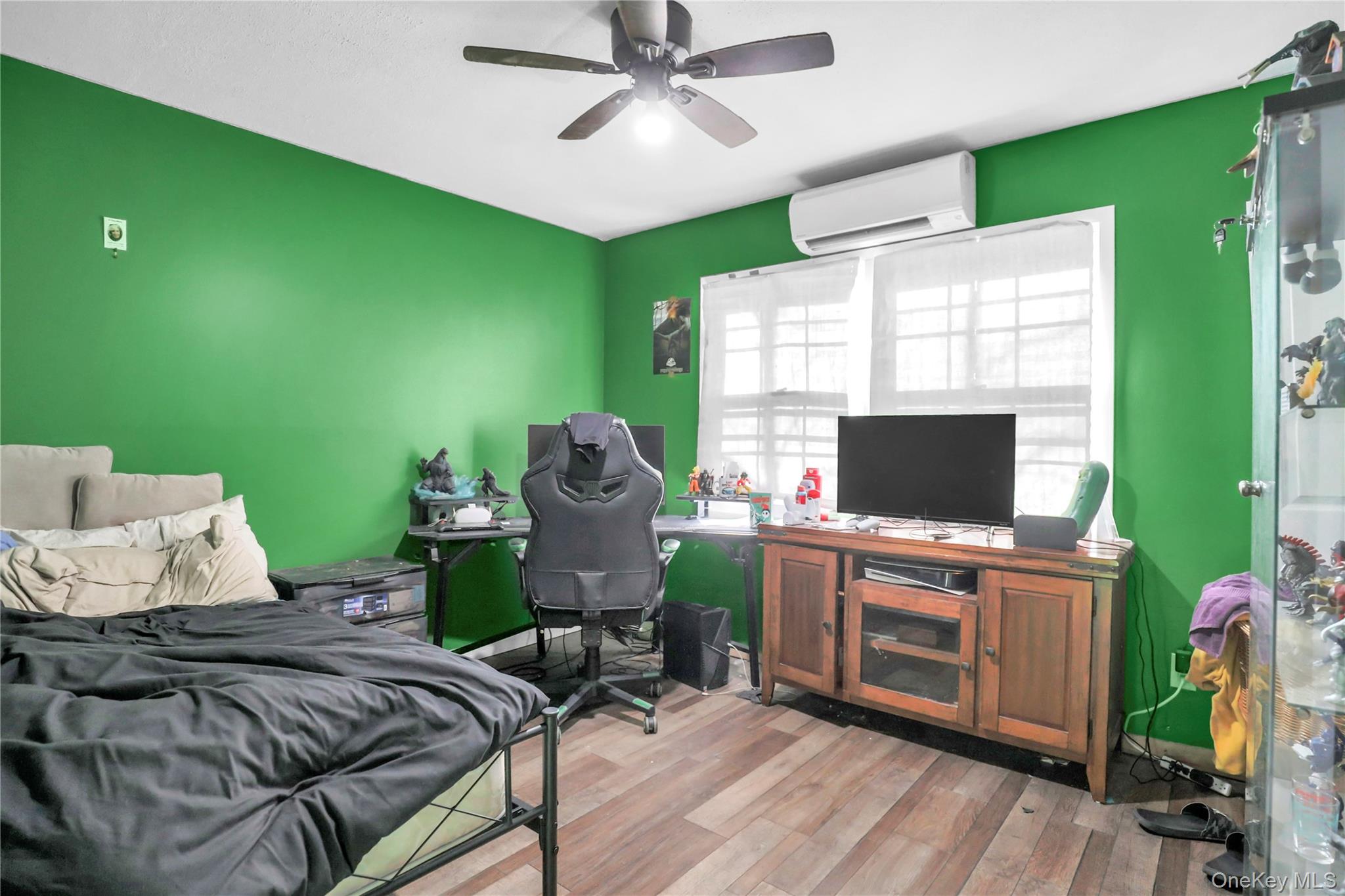 11 Seward Lane, Stony Brook, NY 11790