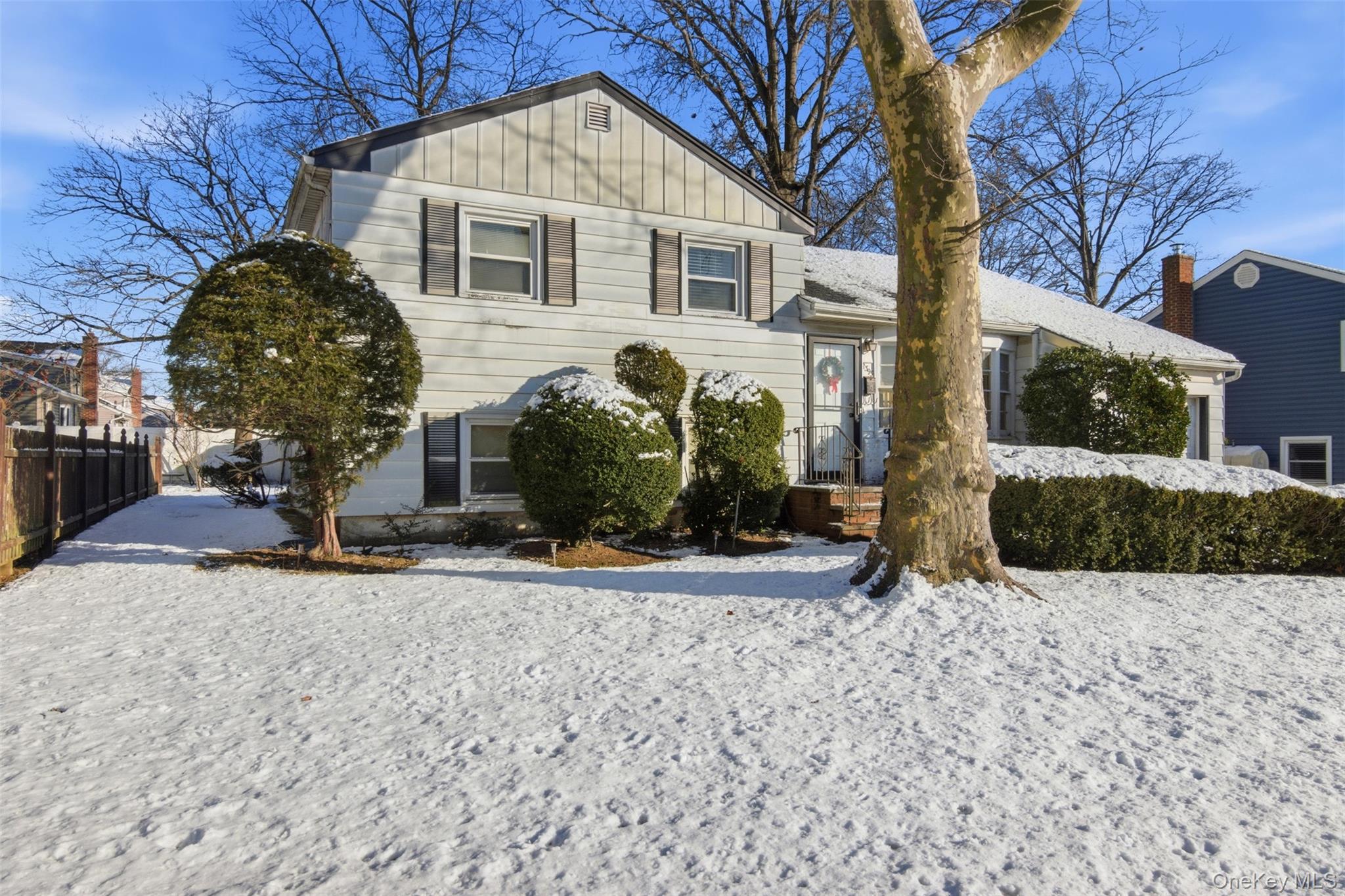 2393 Maple Avenue, Seaford, NY 11783