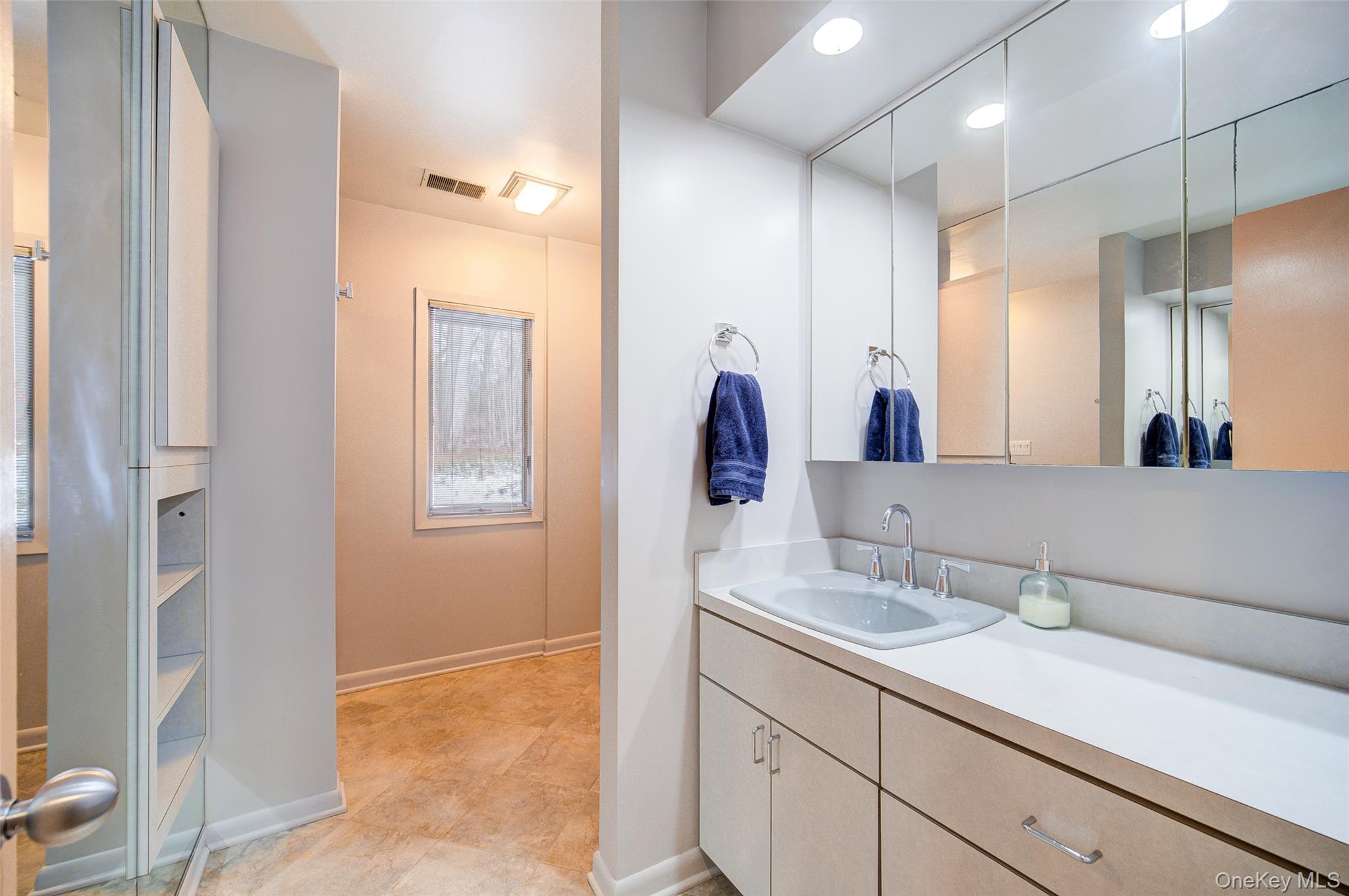 24 Spook Rock Road, Suffern, NY 10901