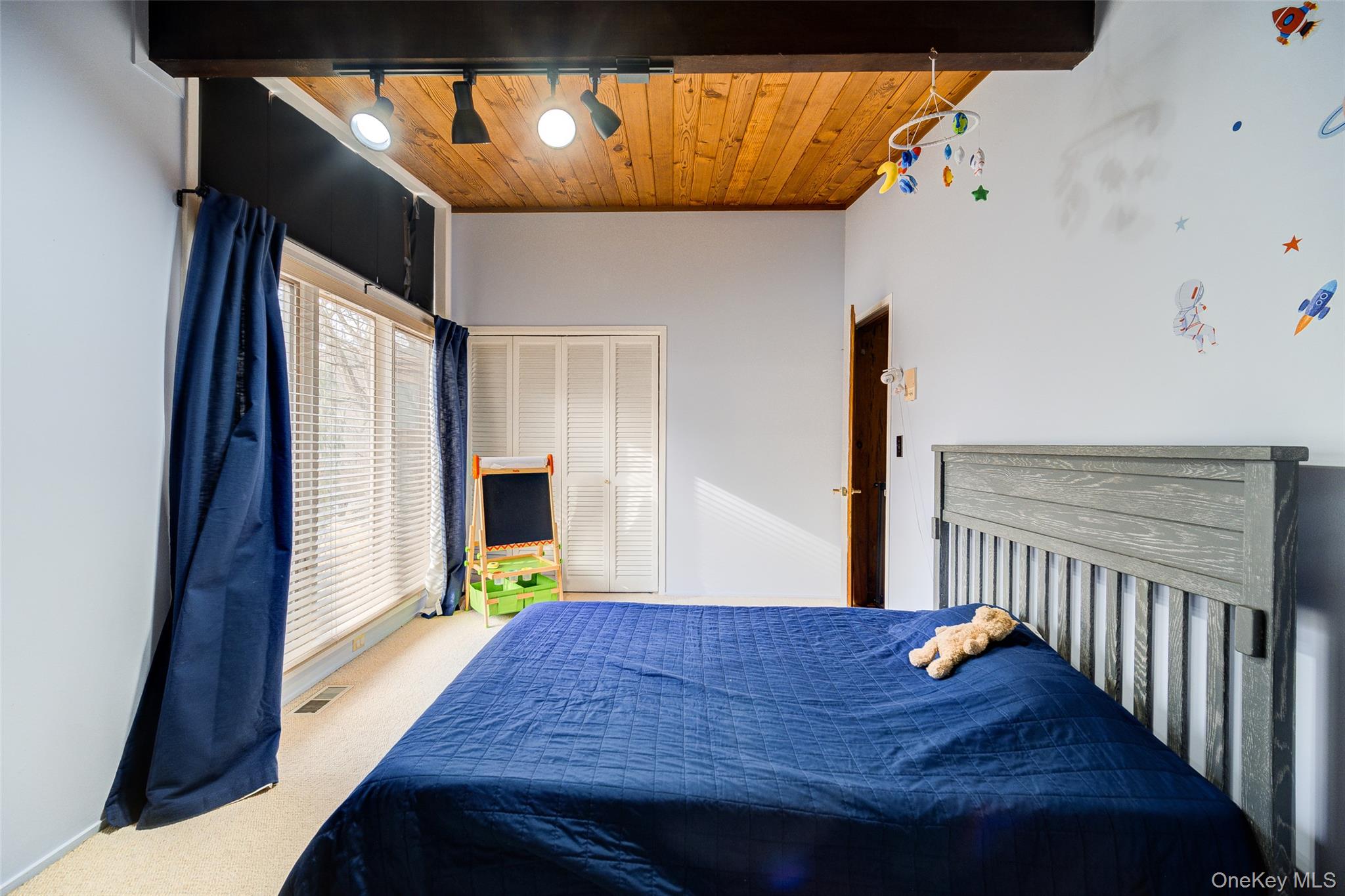 24 Spook Rock Road, Suffern, NY 10901