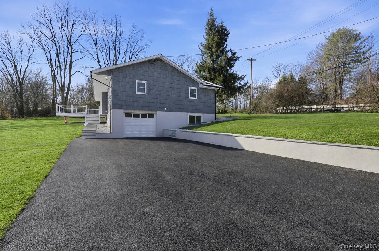 1 Cherry Lane, Putnam Valley, NY 10579