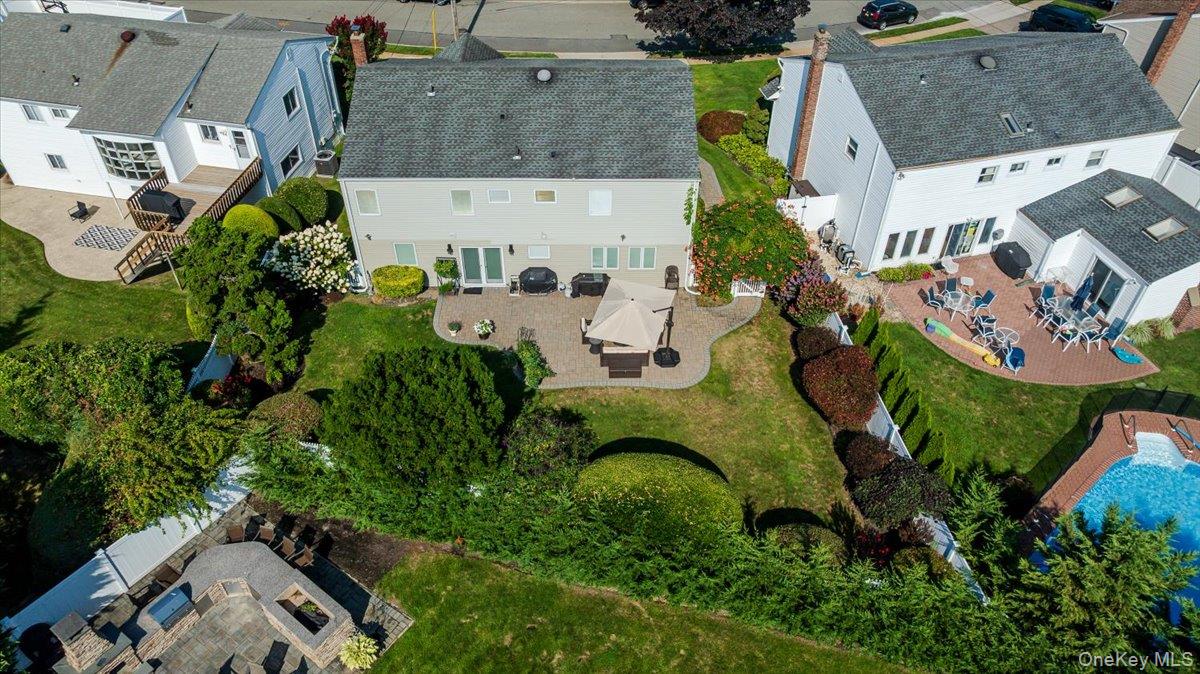 1 Parkside Drive, Great Neck, NY 11021