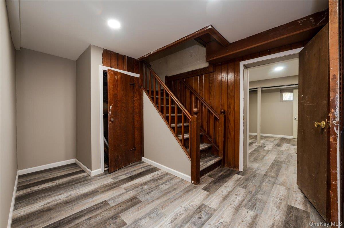 1 Parkside Drive, Great Neck, NY 11021