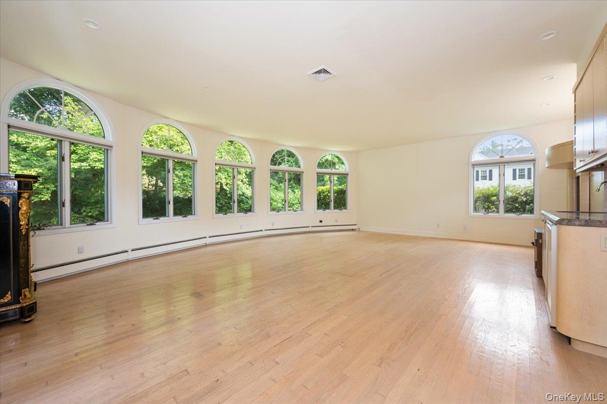 1 Parkside Drive, Great Neck, NY 11021