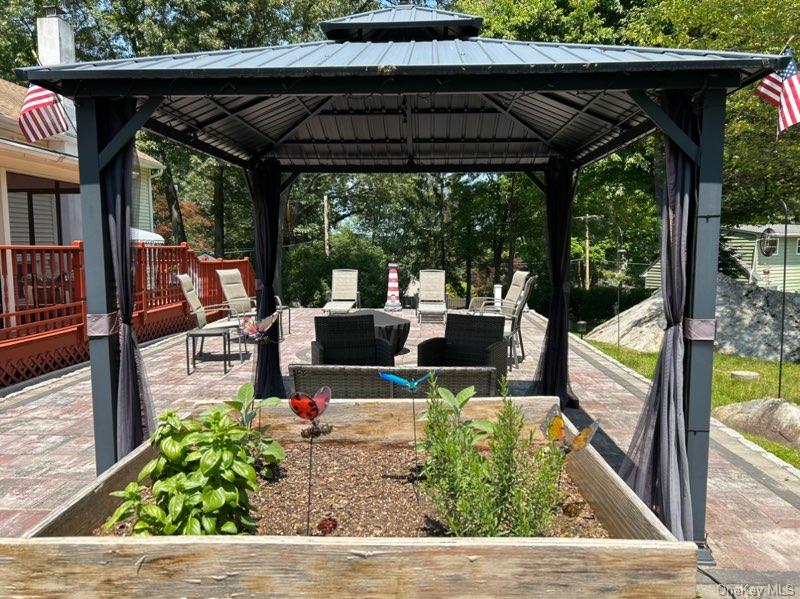 800 Terrace Place, Cortlandt Manor, NY 10567