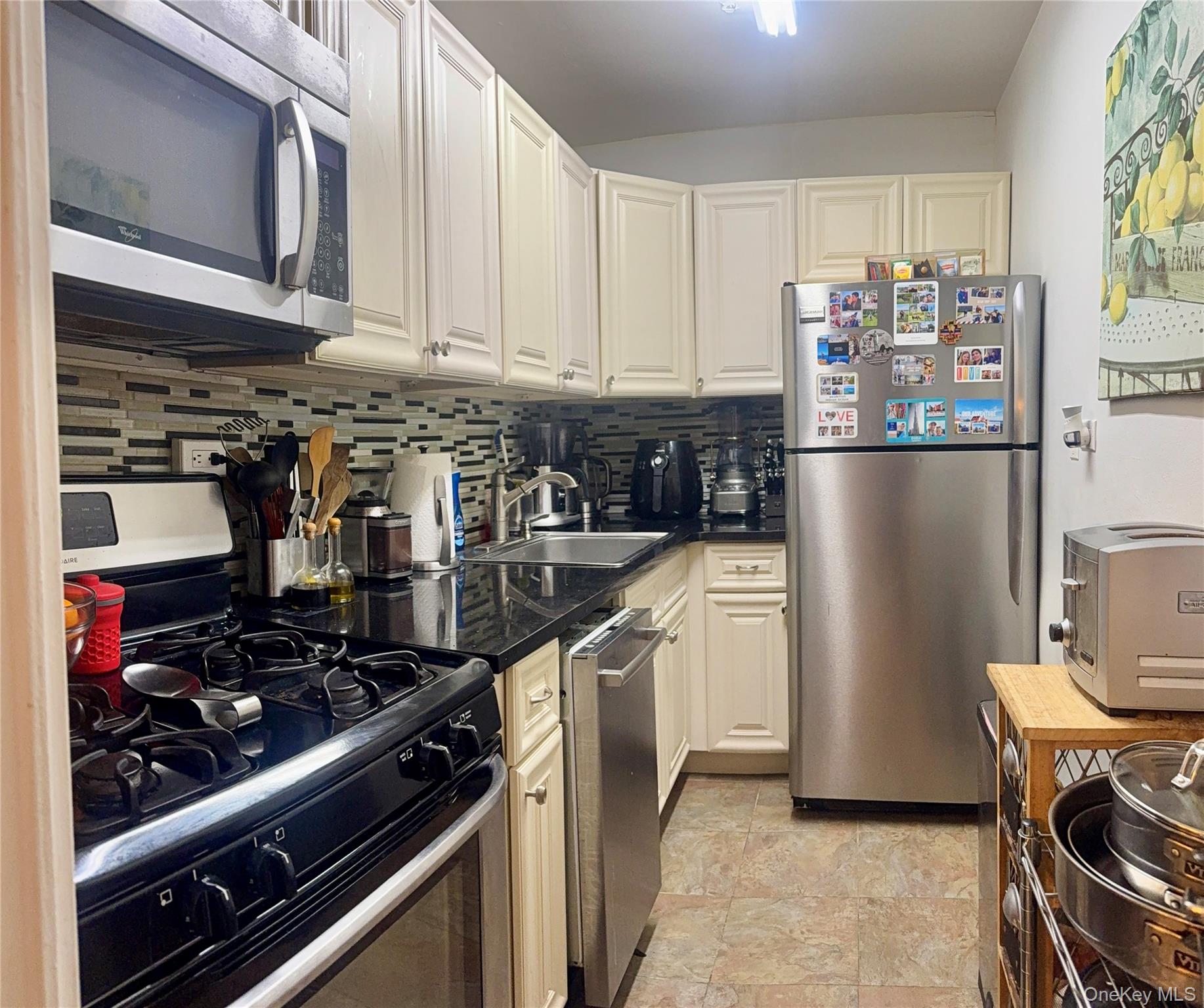 61-20 Grand Central Parkway # B 410, Forest Hills, NY 11375