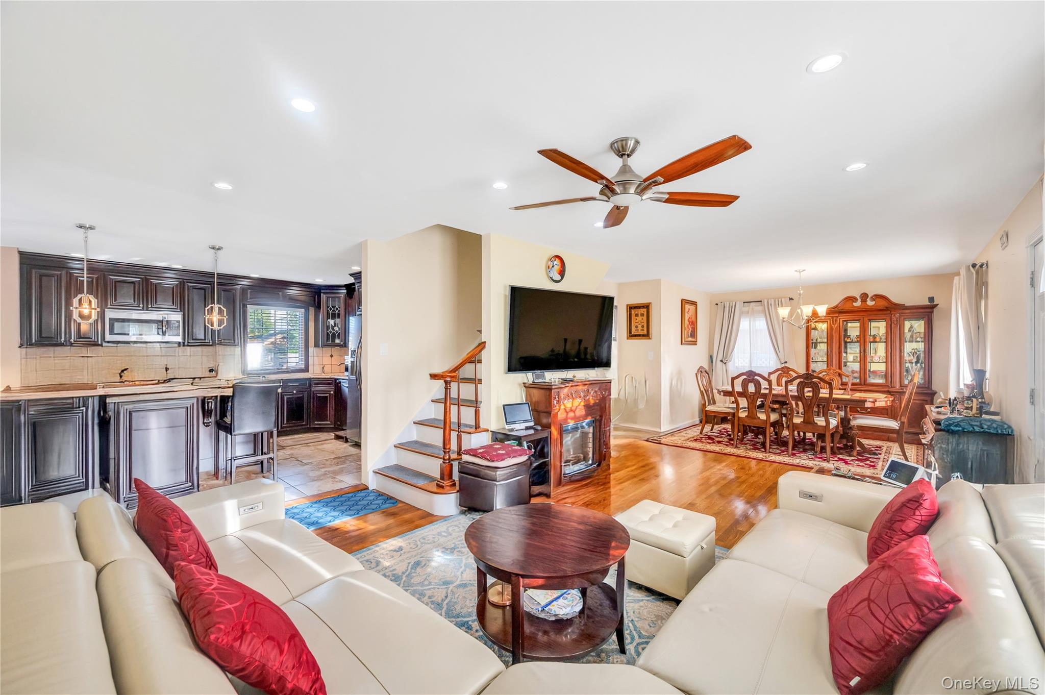 154 8th Street, Bethpage, NY 11714