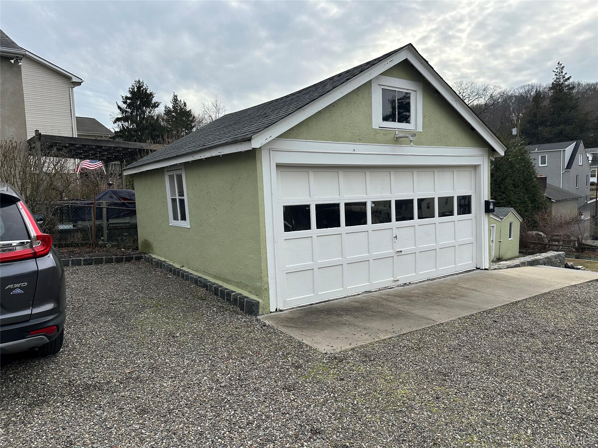 86 E Sunnyside Lane, Irvington, NY 10533