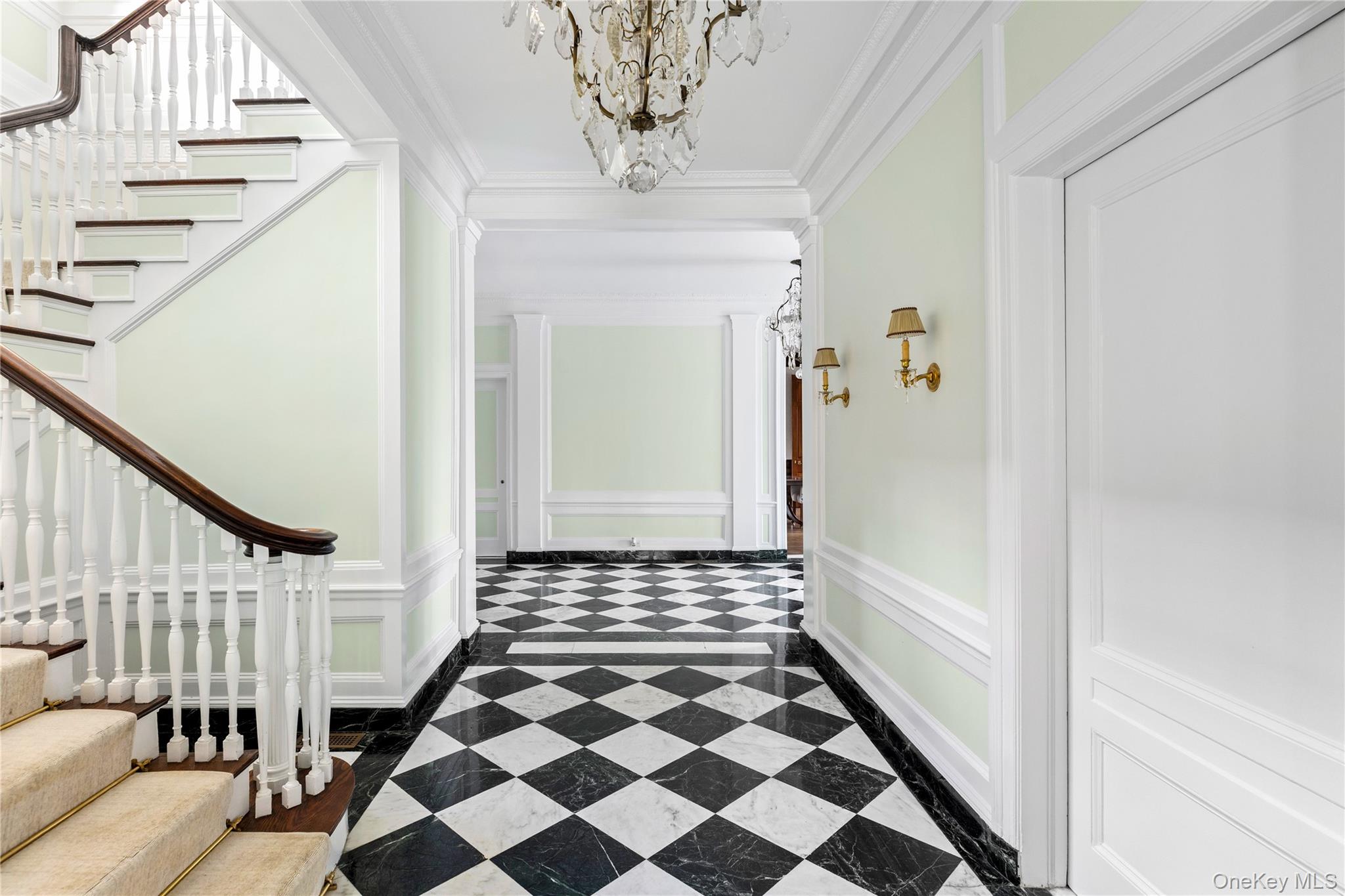 393 Mill River Road, Muttontown, NY 11771