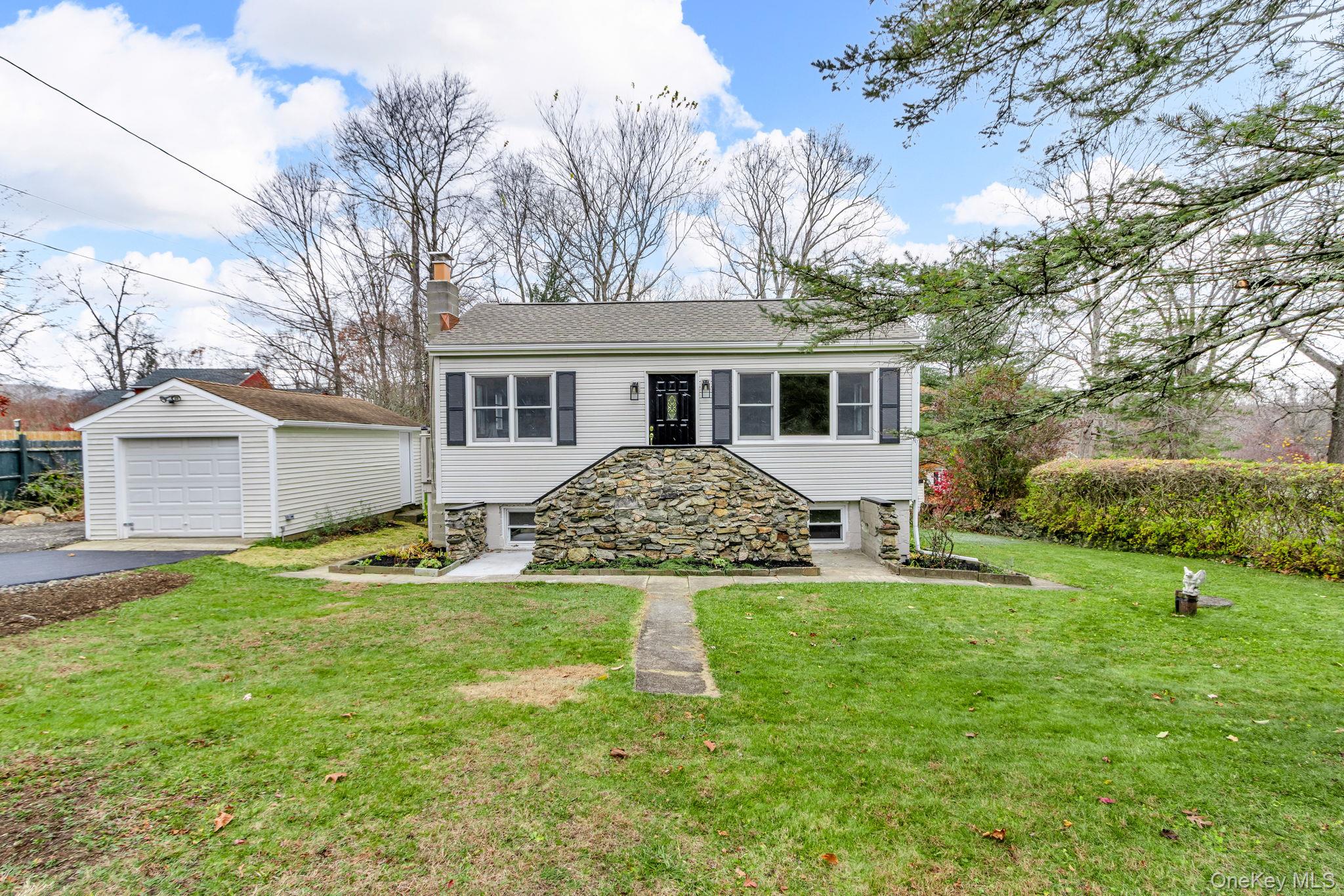 21 Reading Road, Patterson, NY 12563