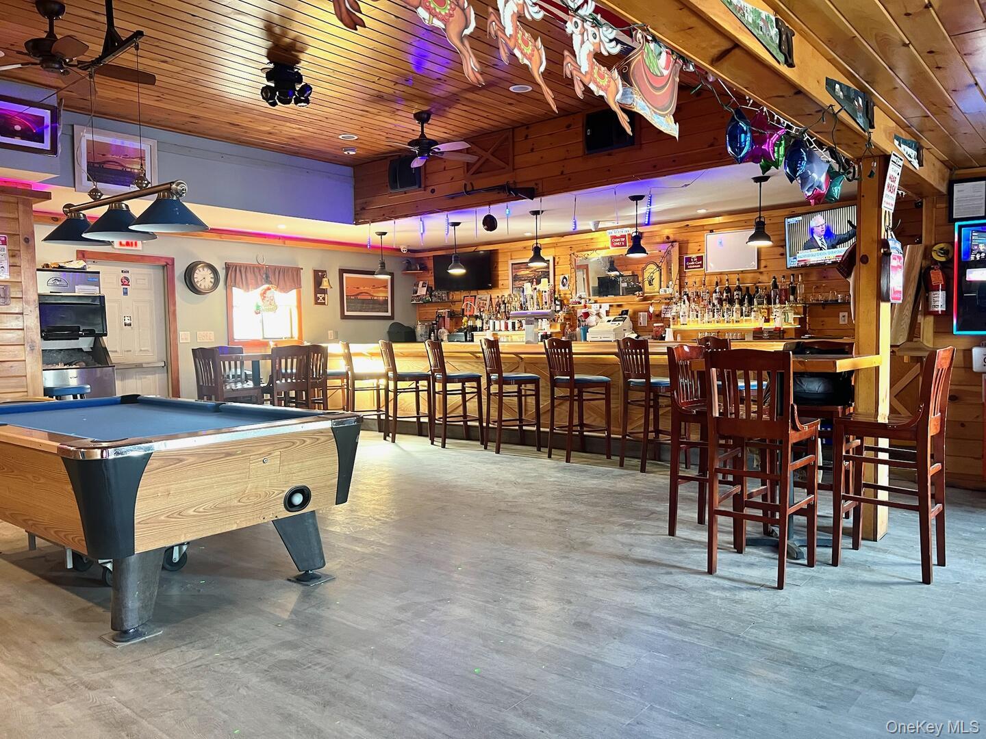 10 Hawley Avenue, West Islip, NY 11795