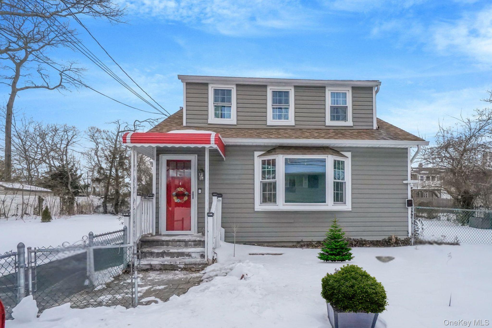 20 Blythe Road, Ronkonkoma, NY 11779