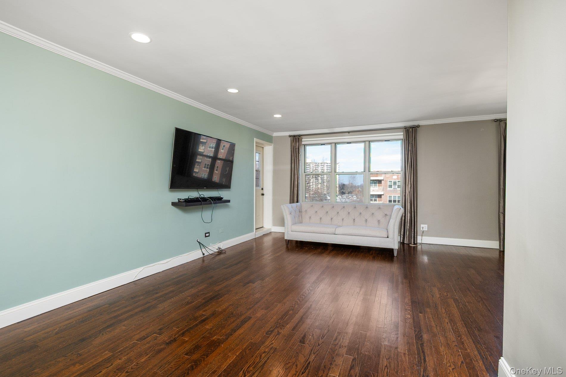 23-55 Bell Boulevard Boulevard # 6C, Bayside, NY 11360