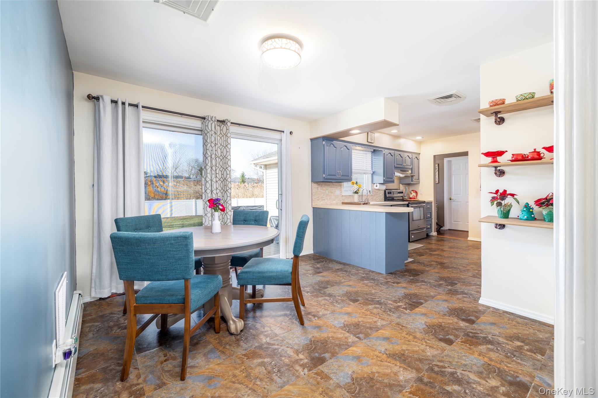 272 Baylawn Avenue, Copiague, NY 11726