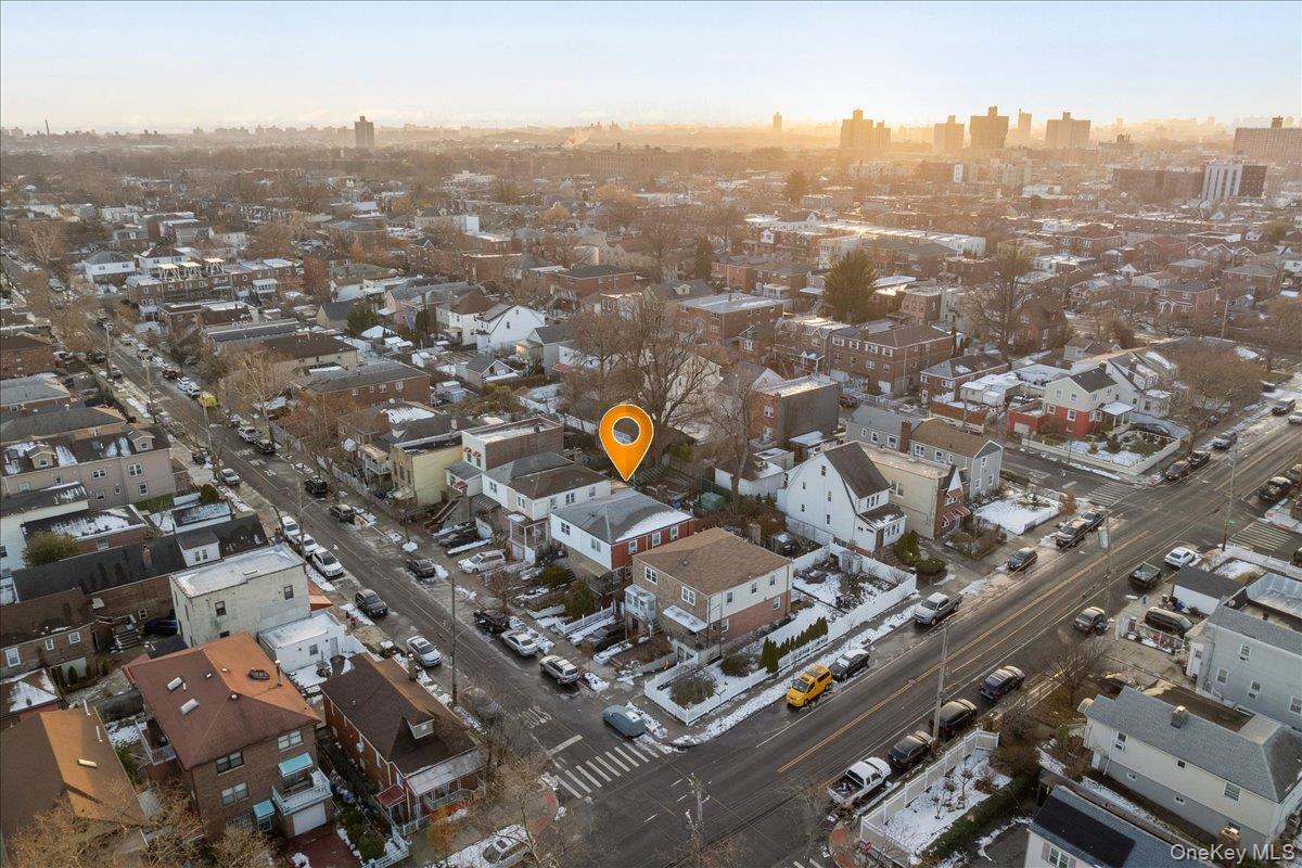 2761 Hering Avenue, Bronx, NY 10469