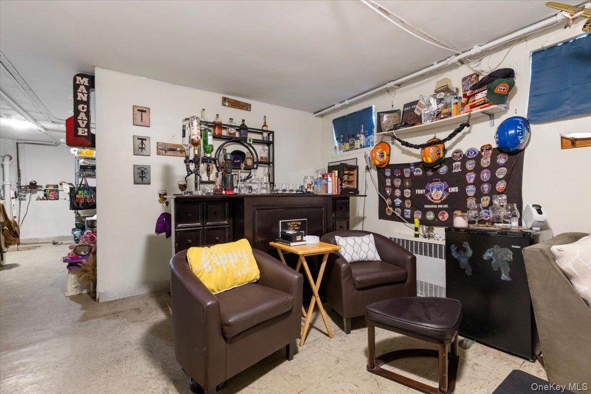 2761 Hering Avenue, Bronx, NY 10469