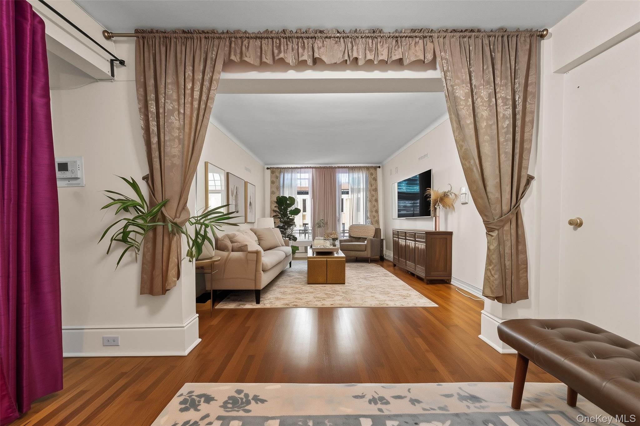 84-31 Van Wyck Expressway # 3C, Jamaica, NY 11435