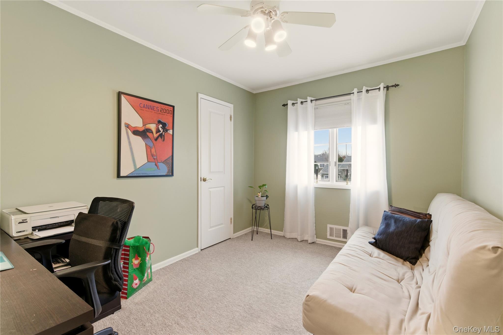 28 Garden Circle, Syosset, NY 11791