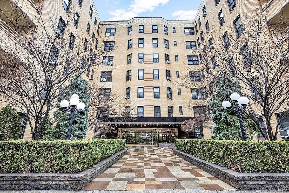 2 W End Avenue # 5N, Brooklyn, NY 11235
