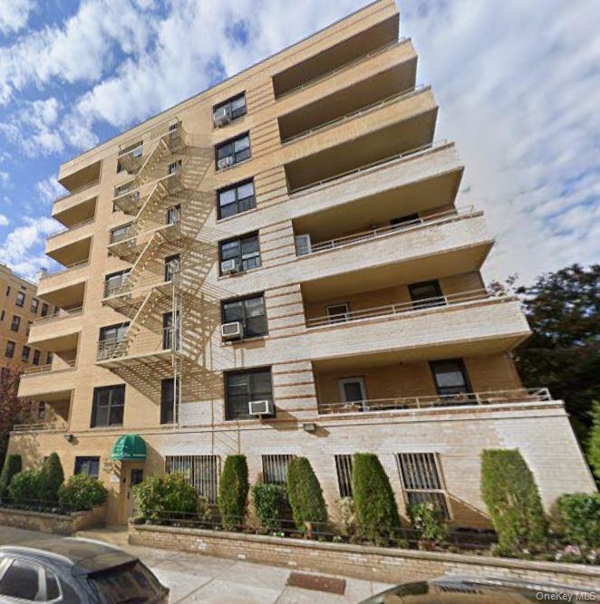 2 W End Avenue # 5N, Brooklyn, NY 11235