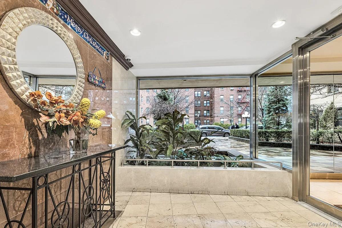 2 W End Avenue # 5N, Brooklyn, NY 11235