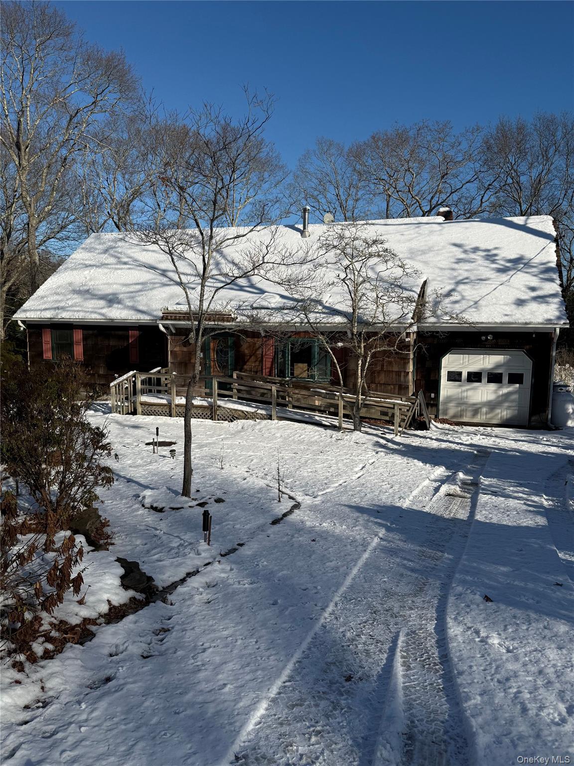 3 Fairview Road, Hampton Bays, NY 11946