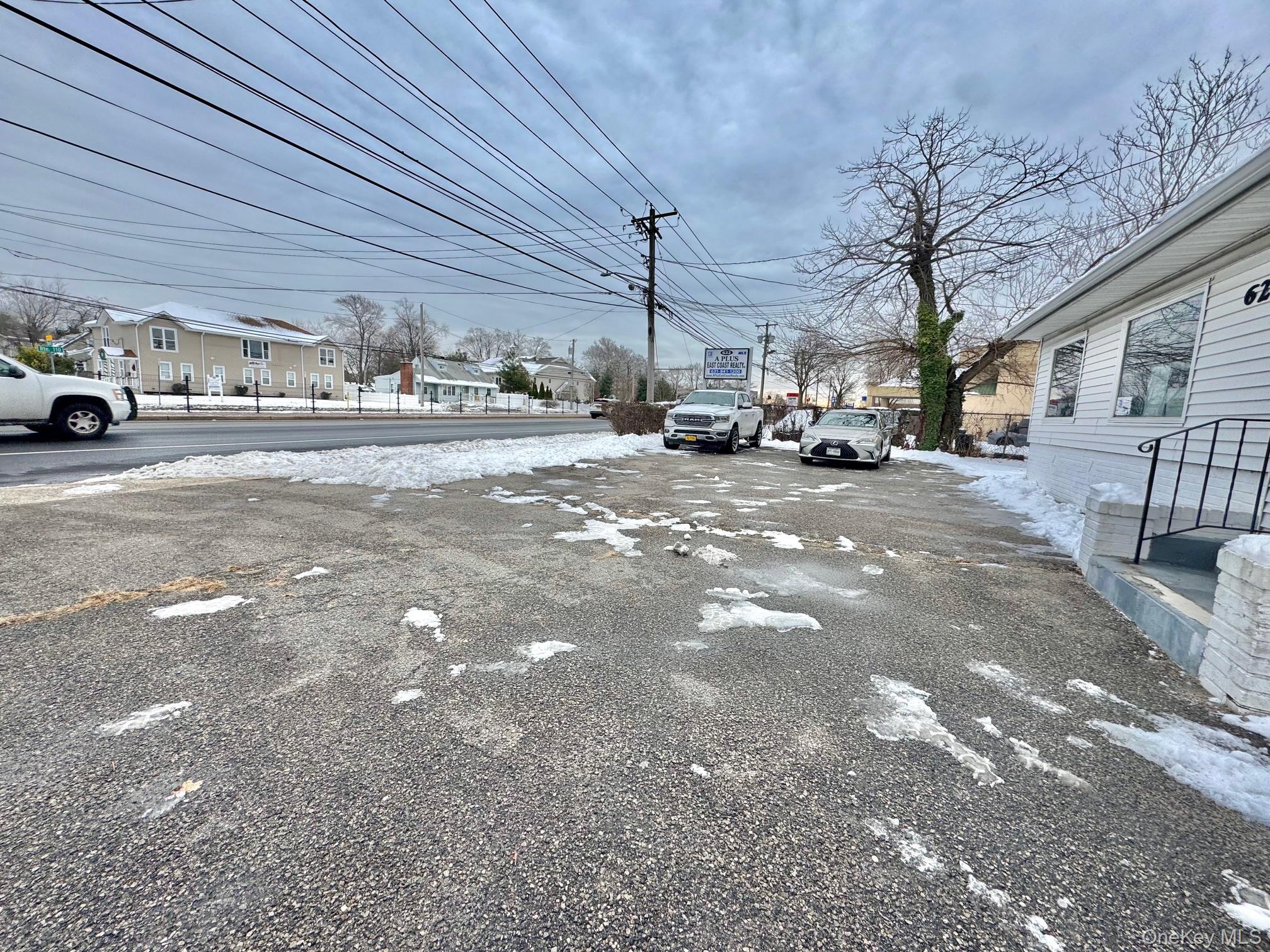 622 Broadway, Amityville, NY 11701