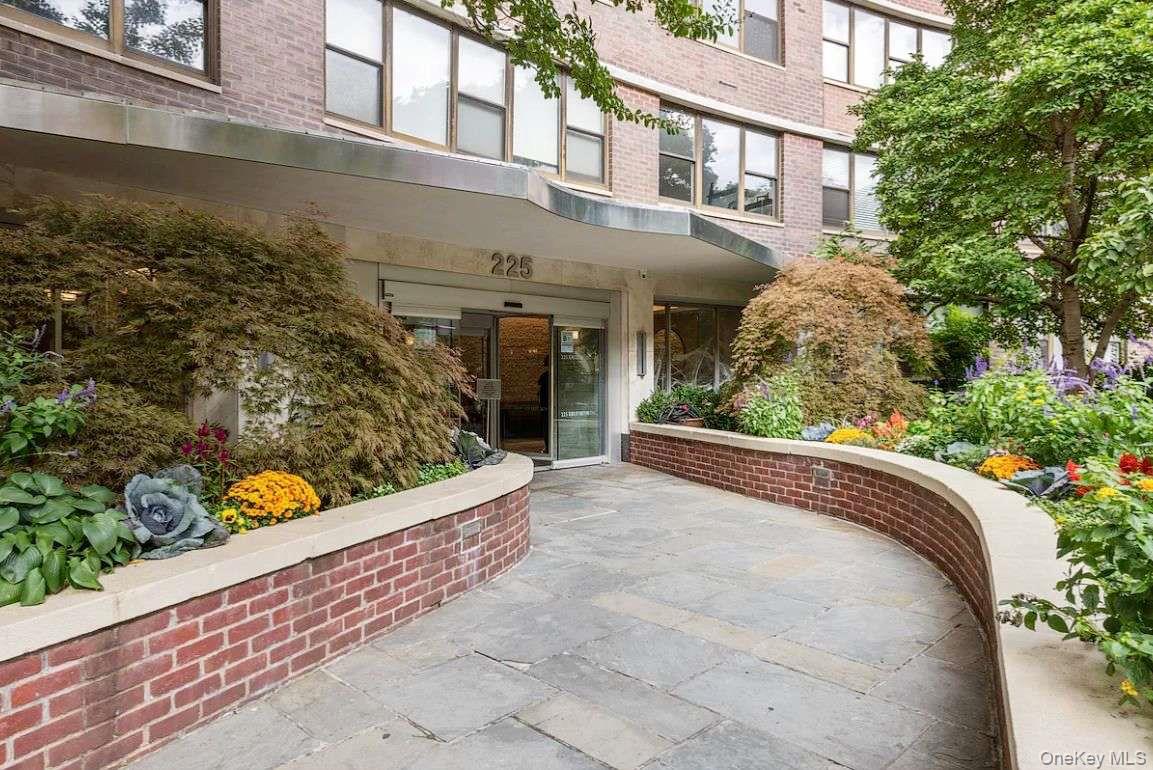 225 E 36th Street # 15C, New York (Manhattan), NY 10016