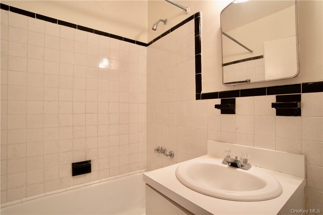 2 Sadore Lane # 6R, Yonkers, NY 10710