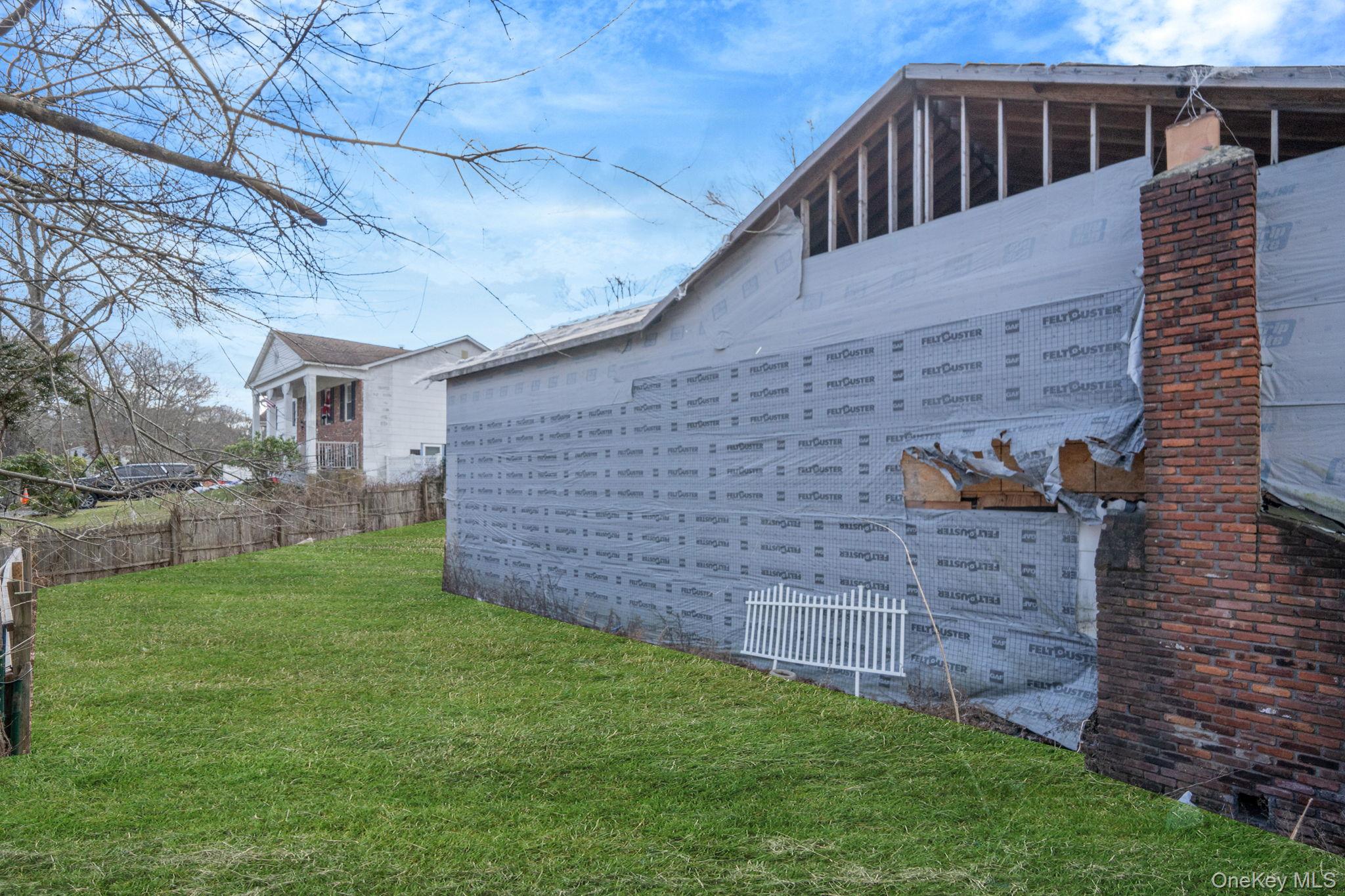 58 W Denis Lane, Coram, NY 11727