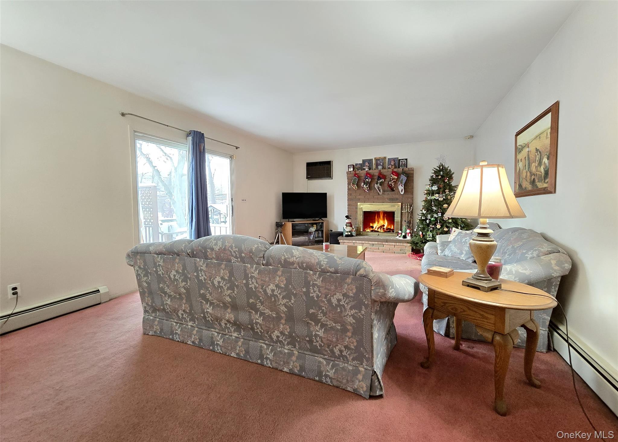 14 Avenue C, Holbrook, NY 11741