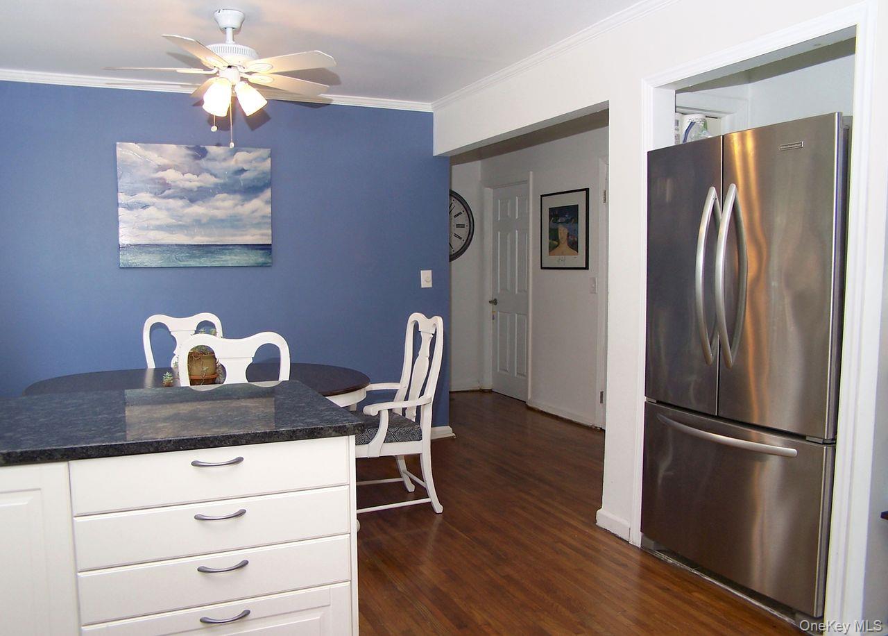 10 Clarence Street, Copiague, NY 11726