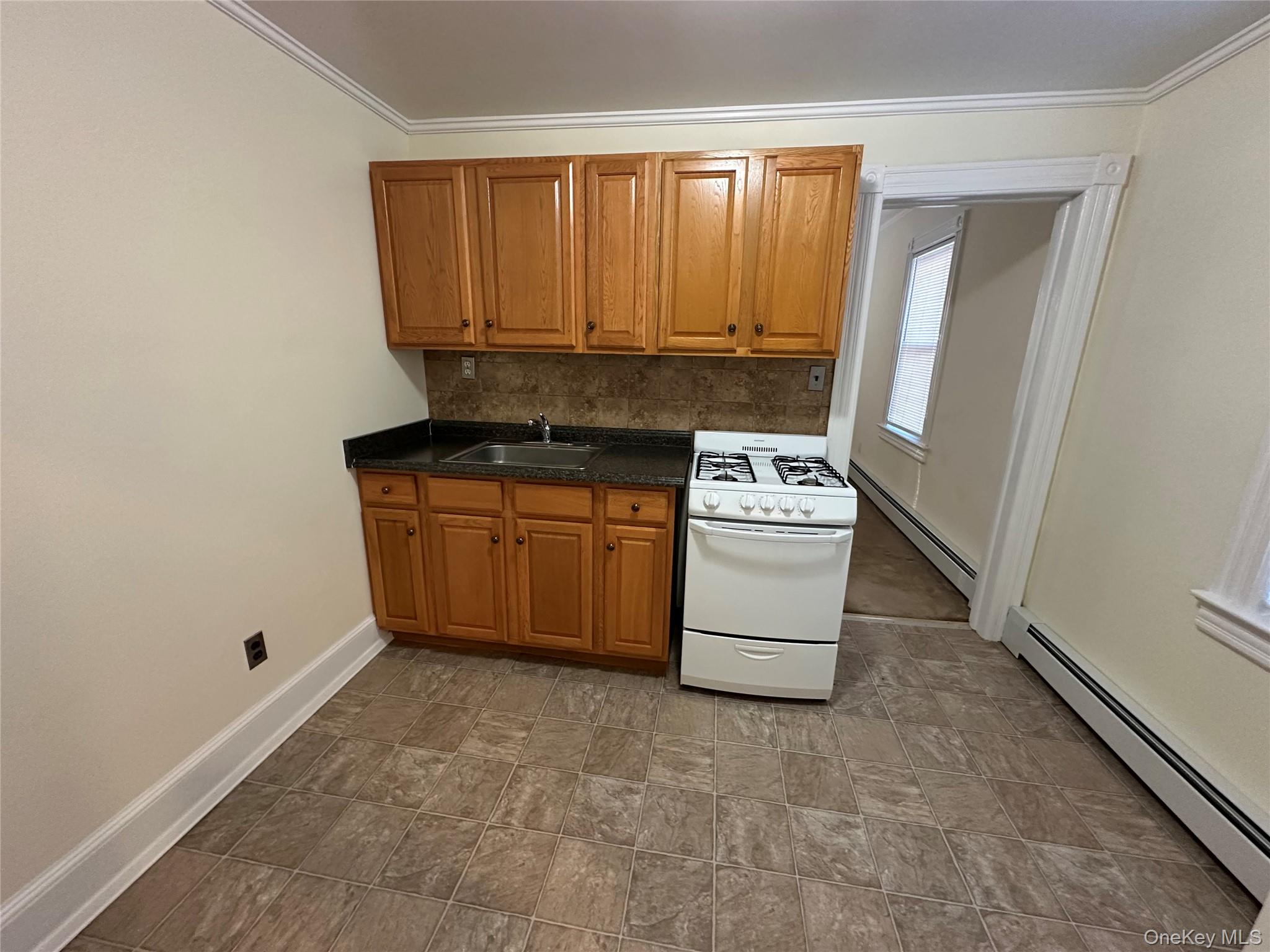 18 W Maple Avenue, Suffern, NY 10901